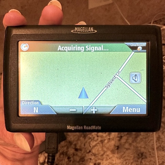 Magellan RoadMate 1420 Automobile Portable GPS Navigator - Picture 5 of 11